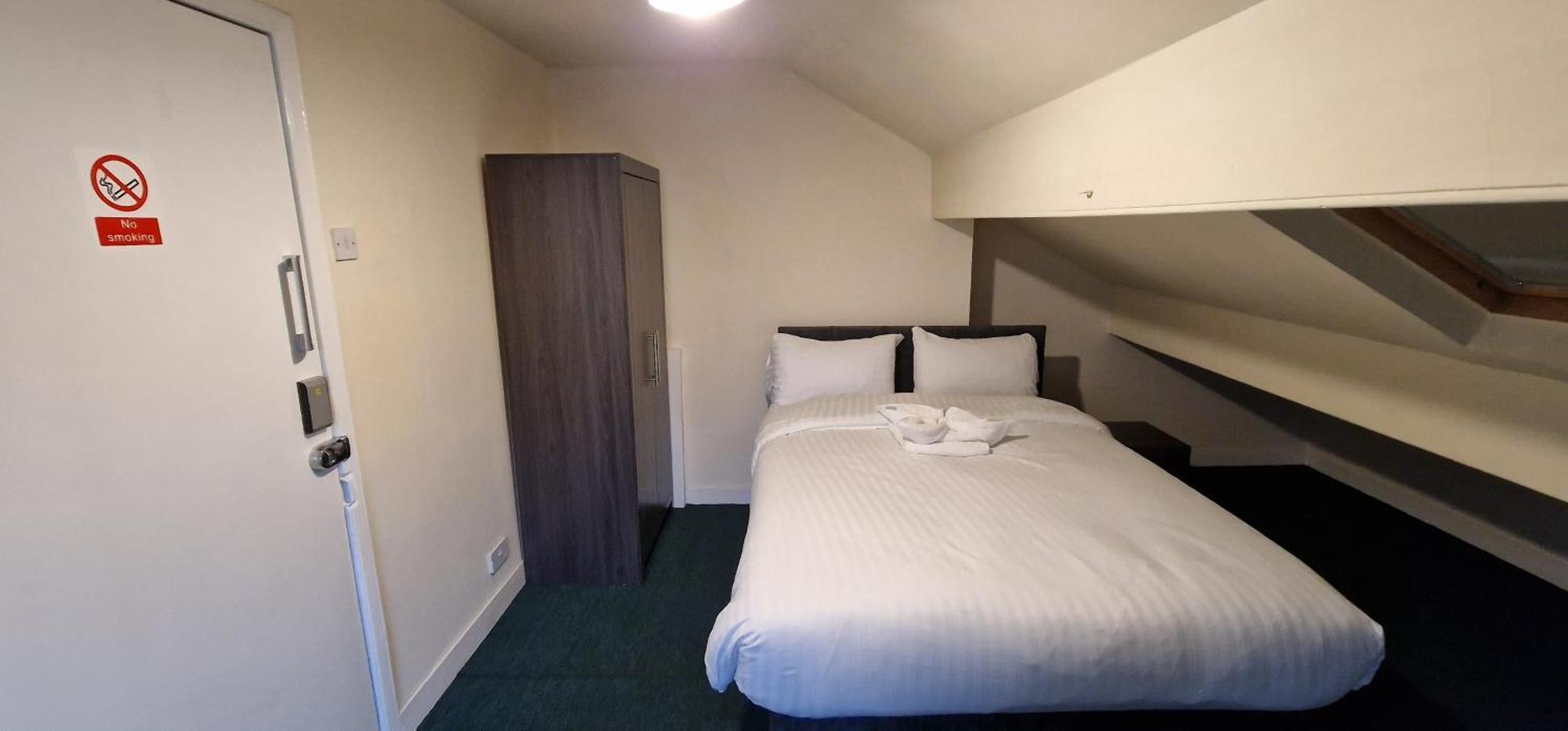 Self Check In Rooms Central Wakefield Exterior foto